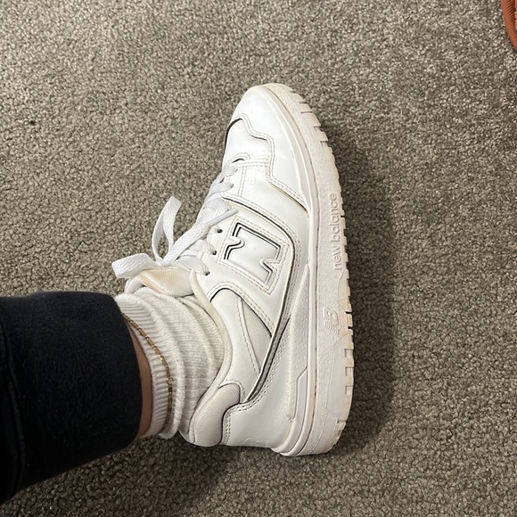 New Balance 550s Boys Grade School 5.0 (EU 37.5) I’m usually a woman 7-8. - Picture 6 of 8